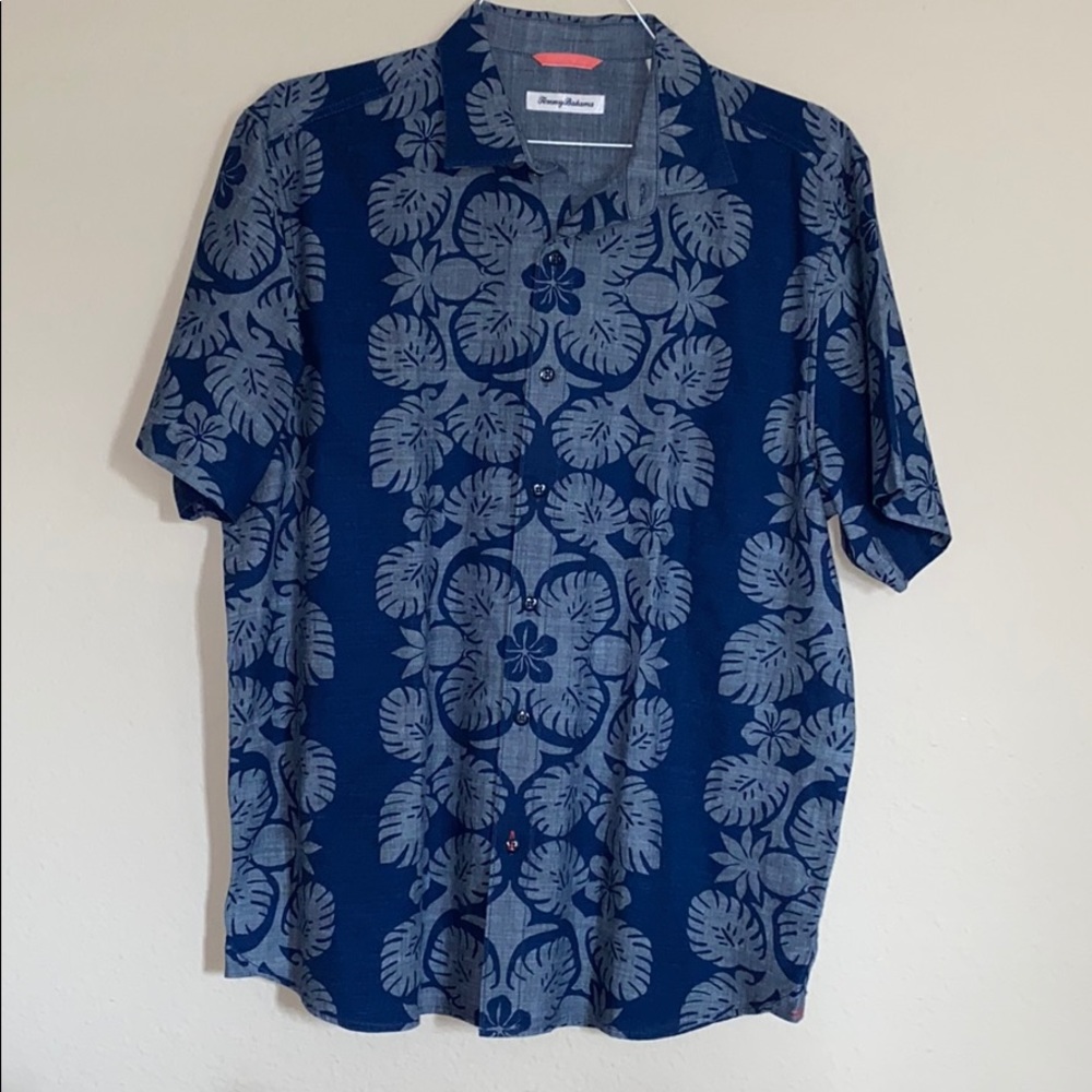 Tommy Bahama Button Down
